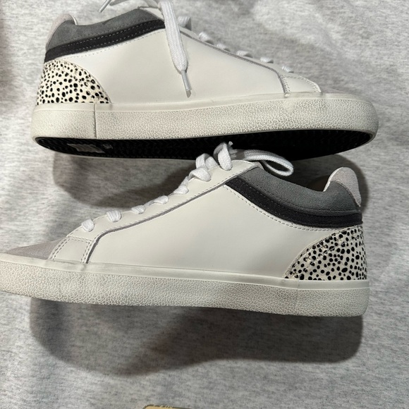 Brand new Vintage Havana sneakers. - Picture 2 of 6